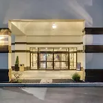 Chester Hotel And Conference Center 
