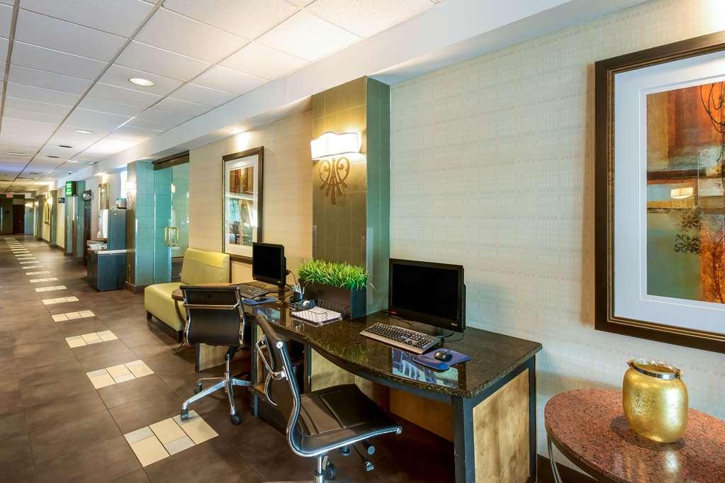 Hotel Chester And Conference Center