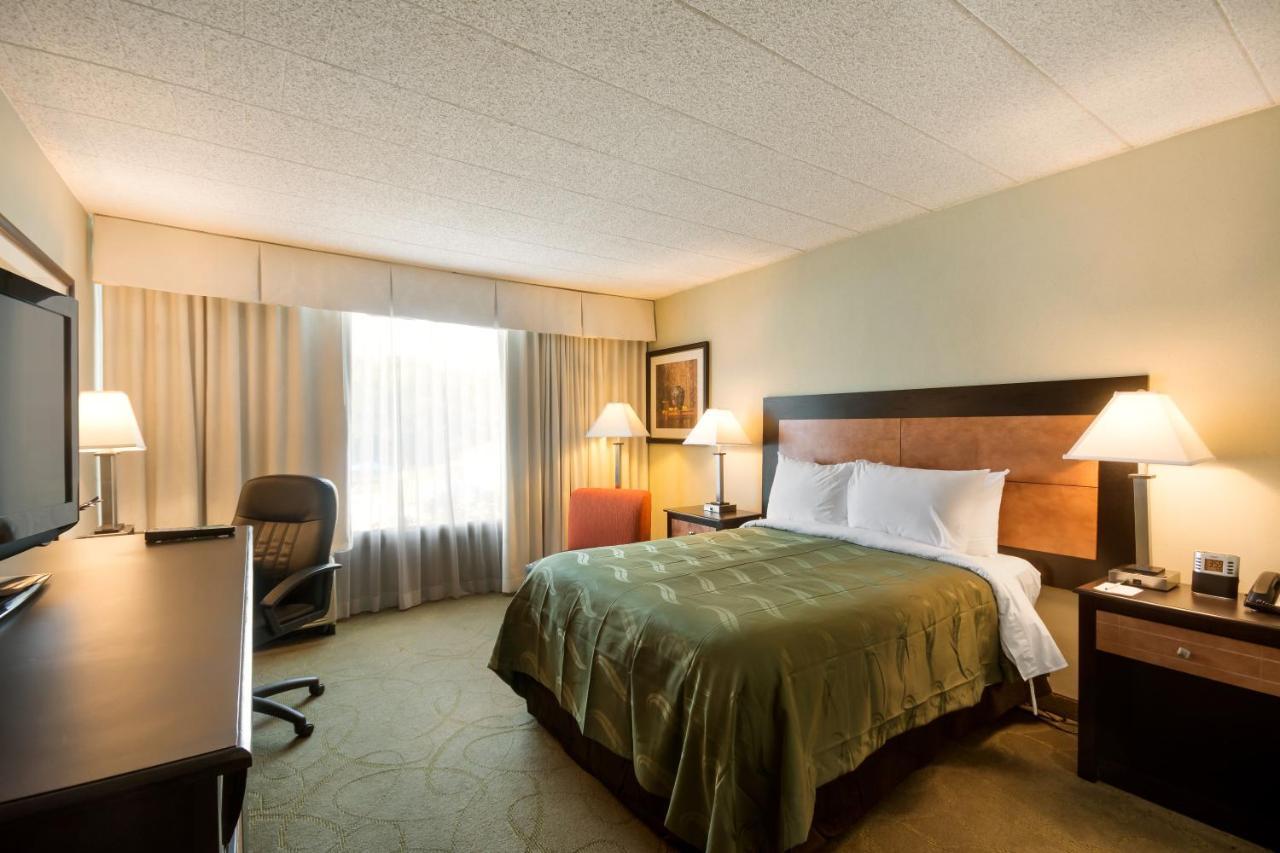 Chester And Conference Center Hotel