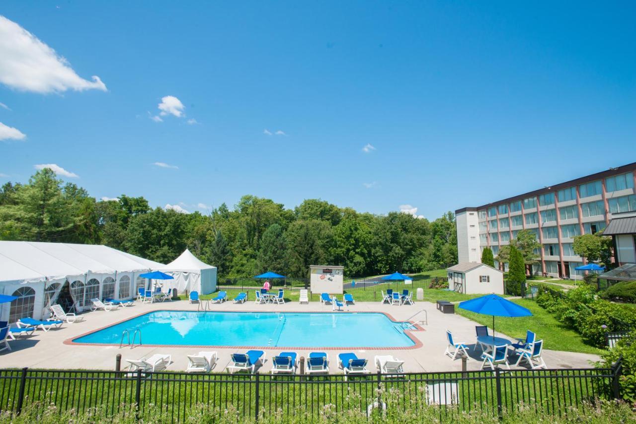 Chester And Conference Center 2*