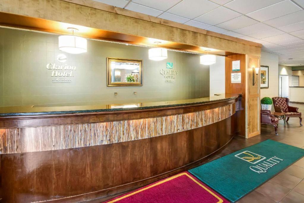 Hotel Chester And Conference Center
