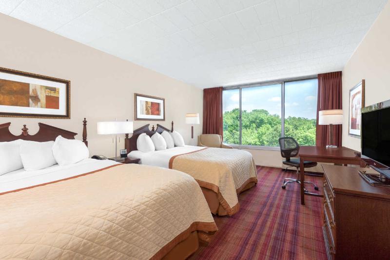 Chester And Conference Center Hotel