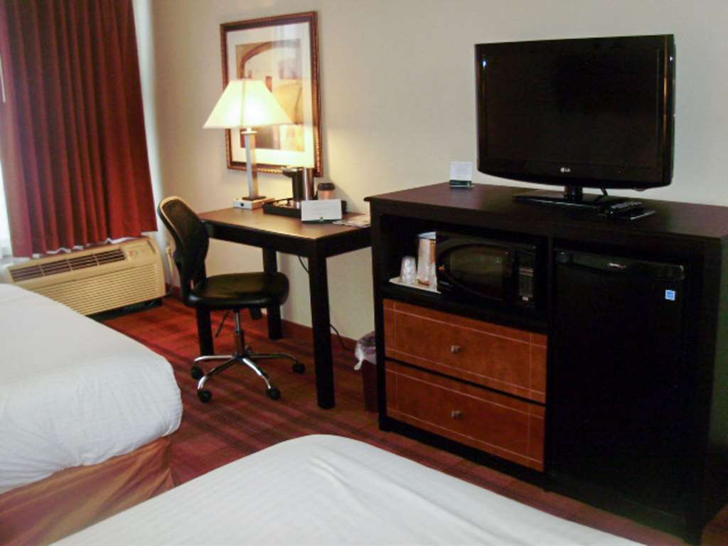 Chester And Conference Center Hotel