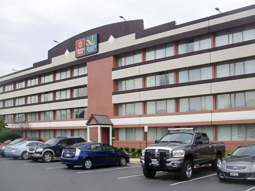 Chester And Conference Center 2*